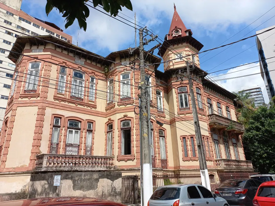 Bibi Costa Mansion