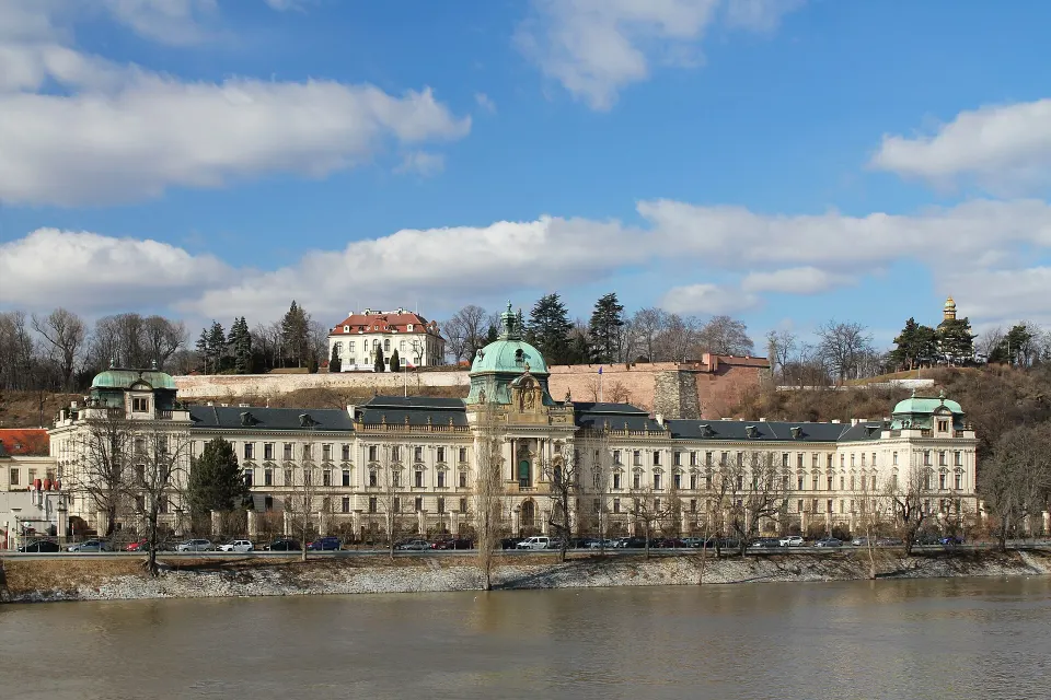 Straka Academy