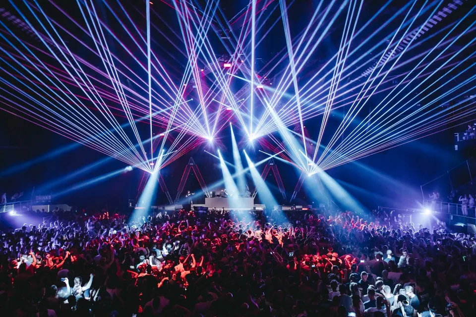 Reverze