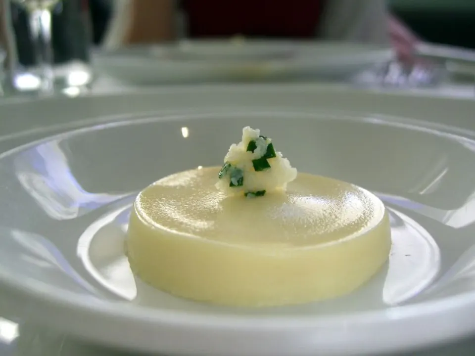 amuse-bouche, reference photograph for the food guide
