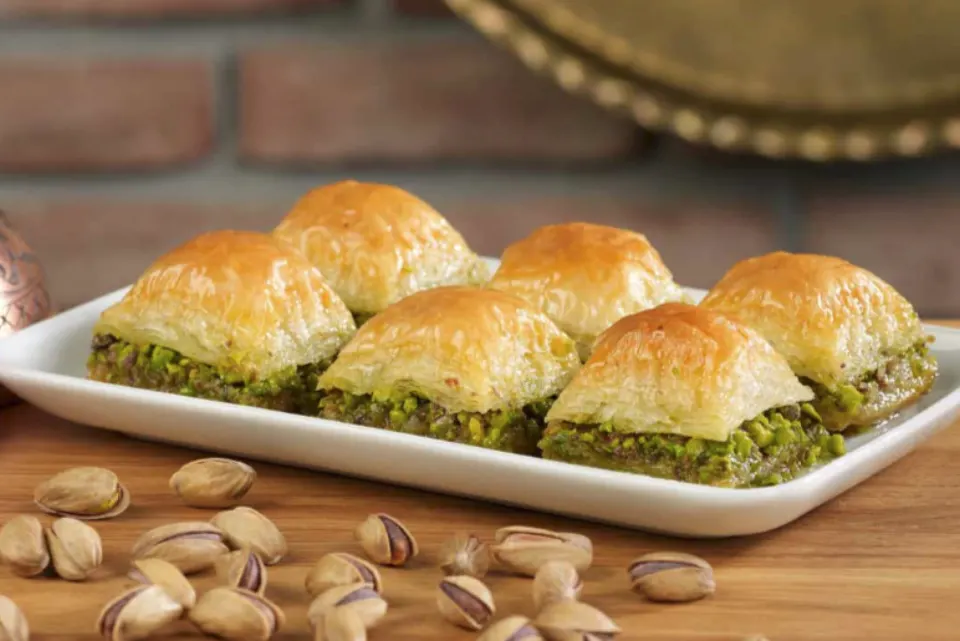 baklava, reference photograph for the food guide