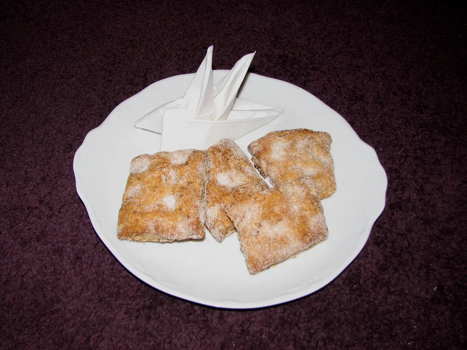 Bolla de chicharrones, reference photograph for the food guide