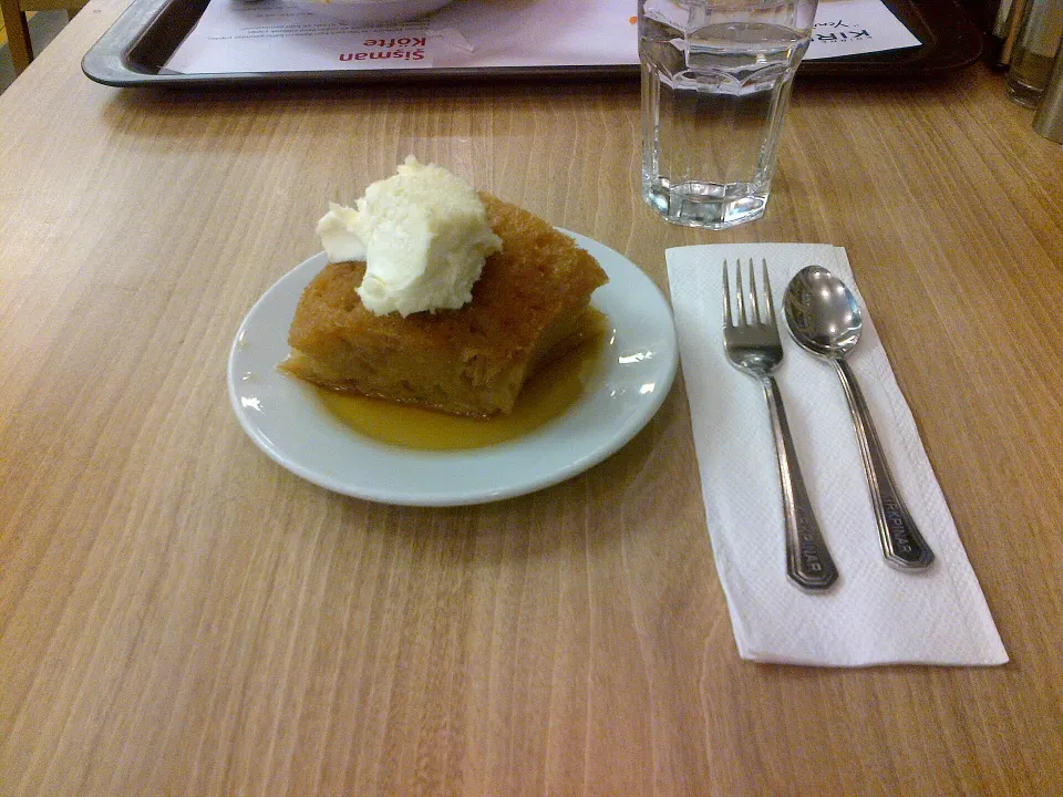 Ekmek kadayıfı, reference photograph for the food guide