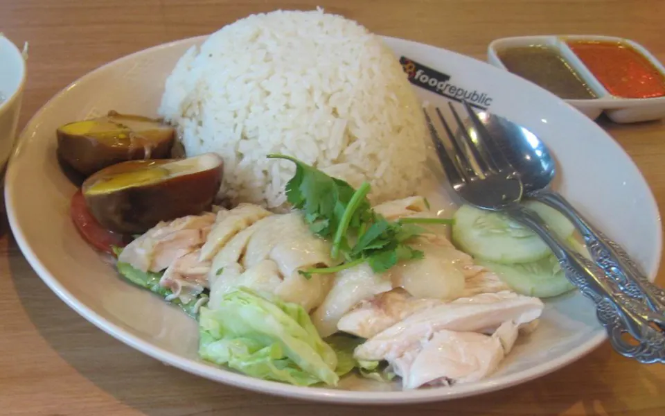 Hainanese chicken rice, reference photograph for the food guide