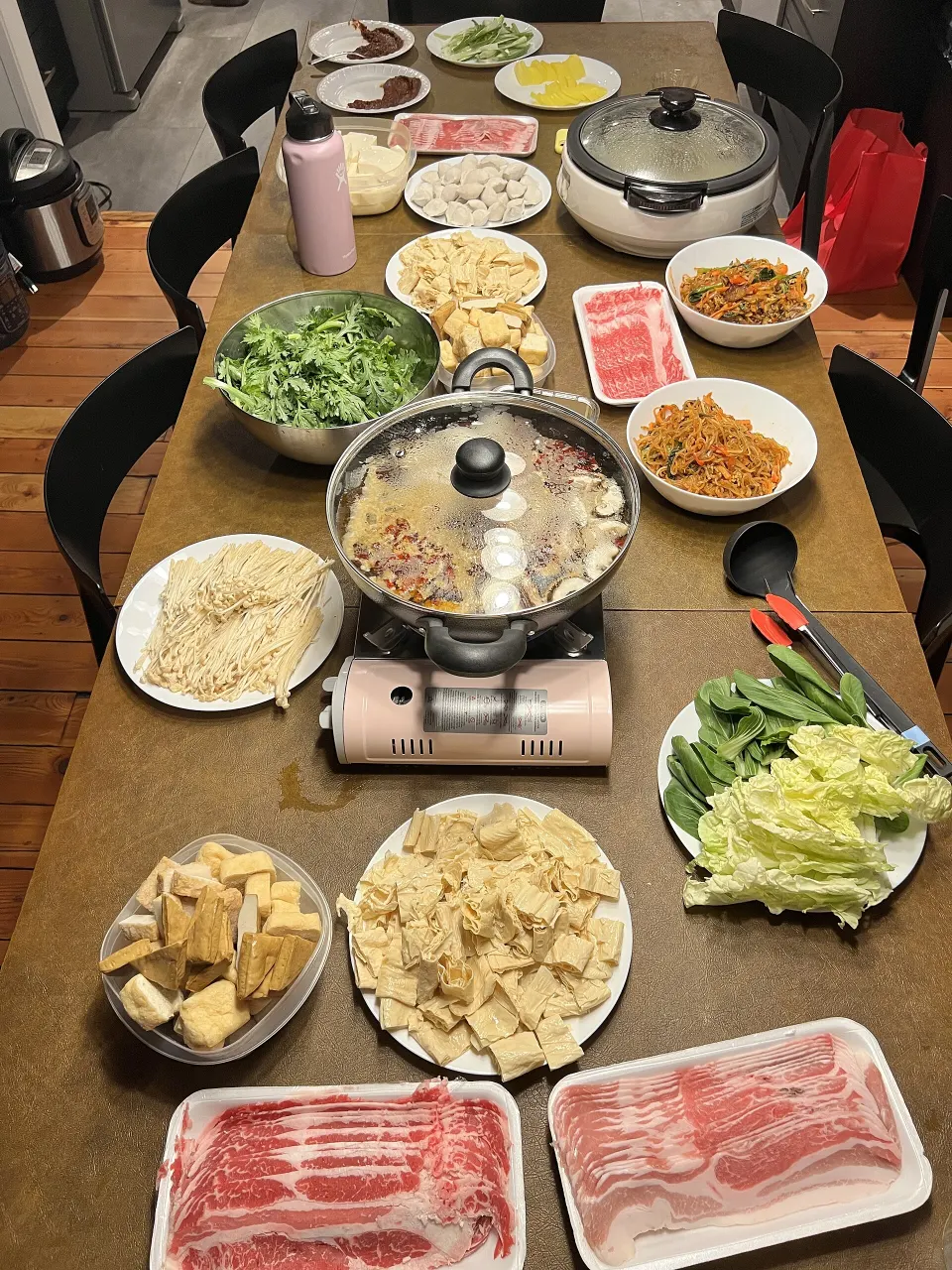 hot pot, reference photograph for the food guide