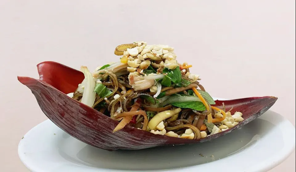 Nộm hoa chuối, reference photograph for the food guide