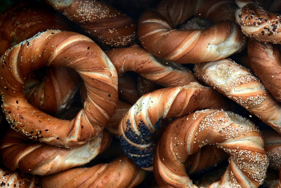 Obwarzanek krakowski, reference photograph for the food guide