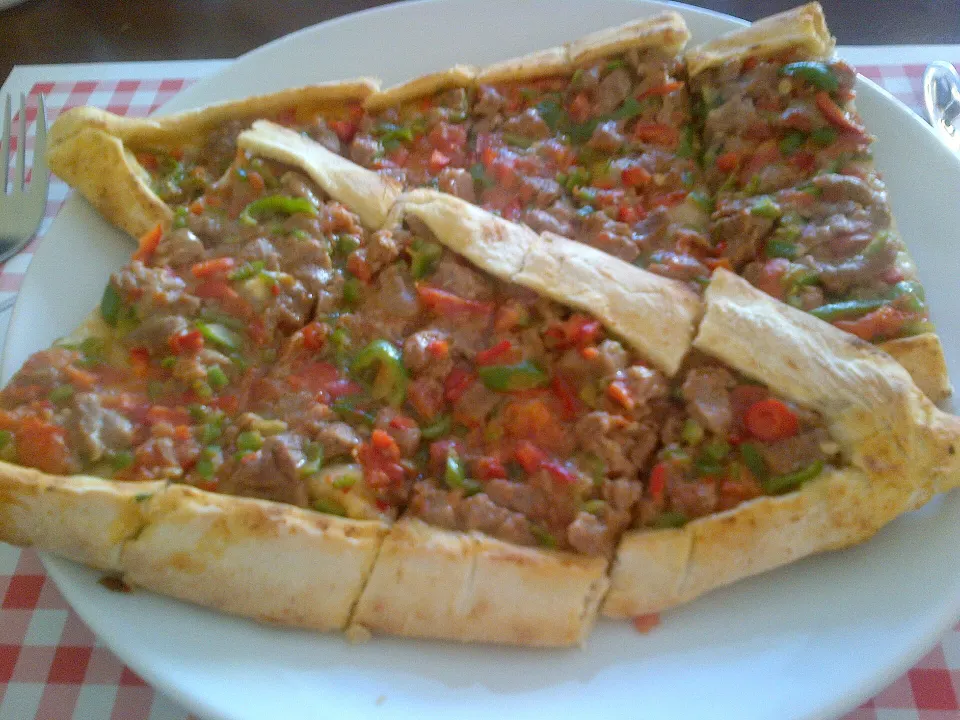 Pide, reference photograph for the food guide