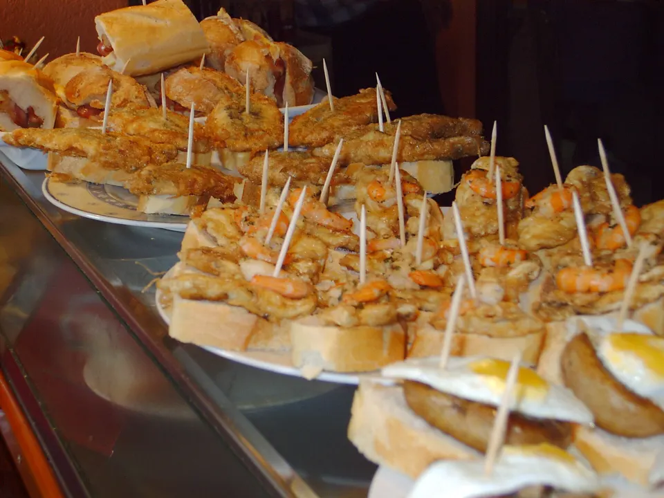 pincho, reference photograph for the food guide