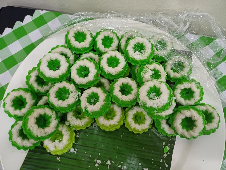 puteri ayu, reference photograph for the food guide