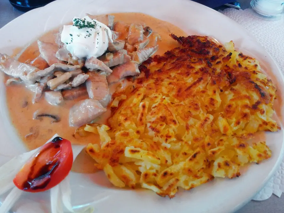 Zürcher Geschnetzeltes, reference photograph for the food guide