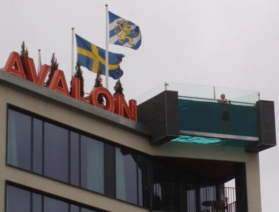 Avalon hotel