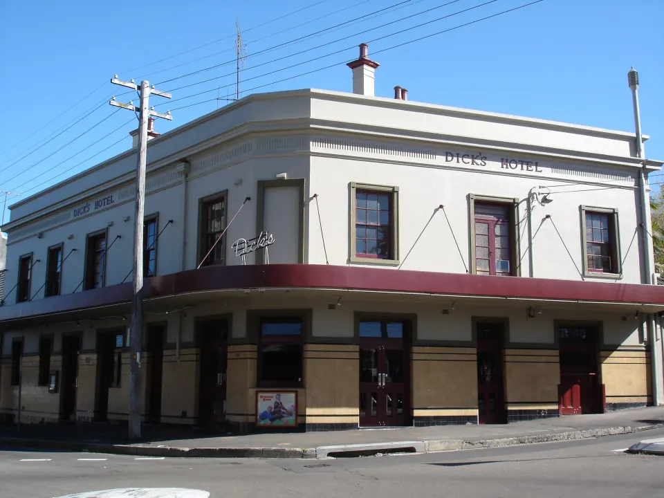 Dick's Hotel
