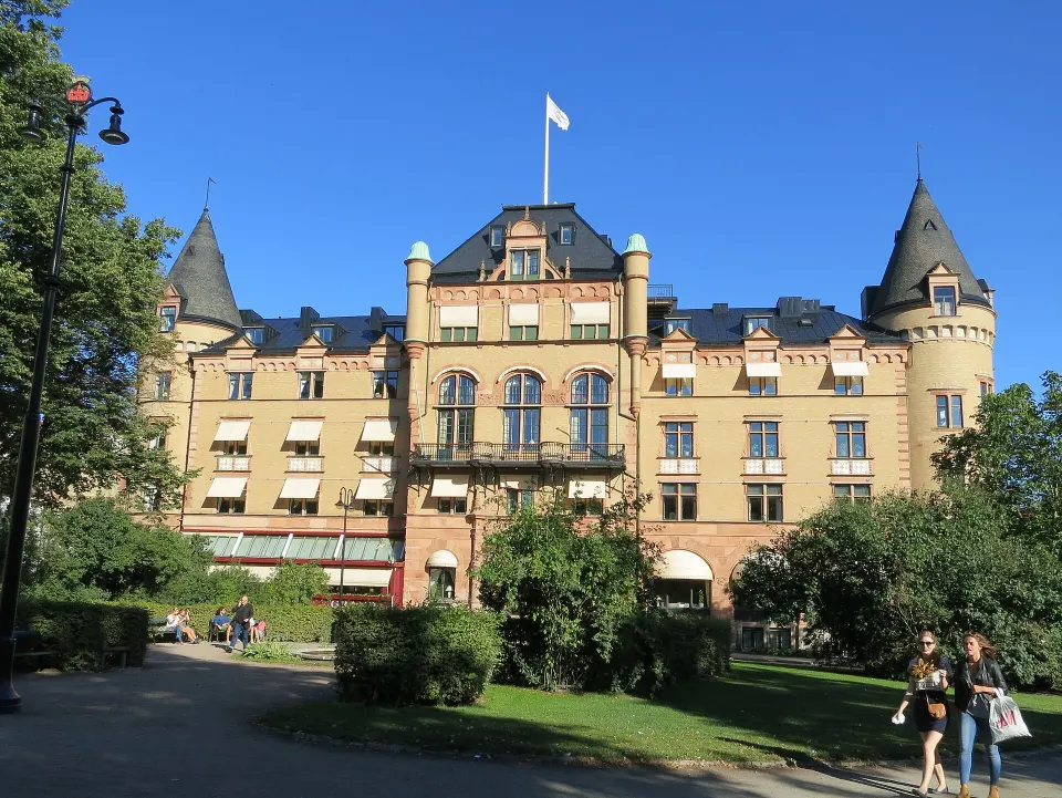 Grand Hotel