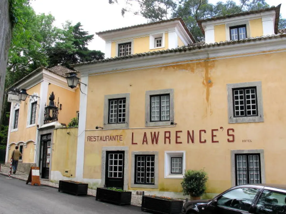 Hotel Lawrence's
