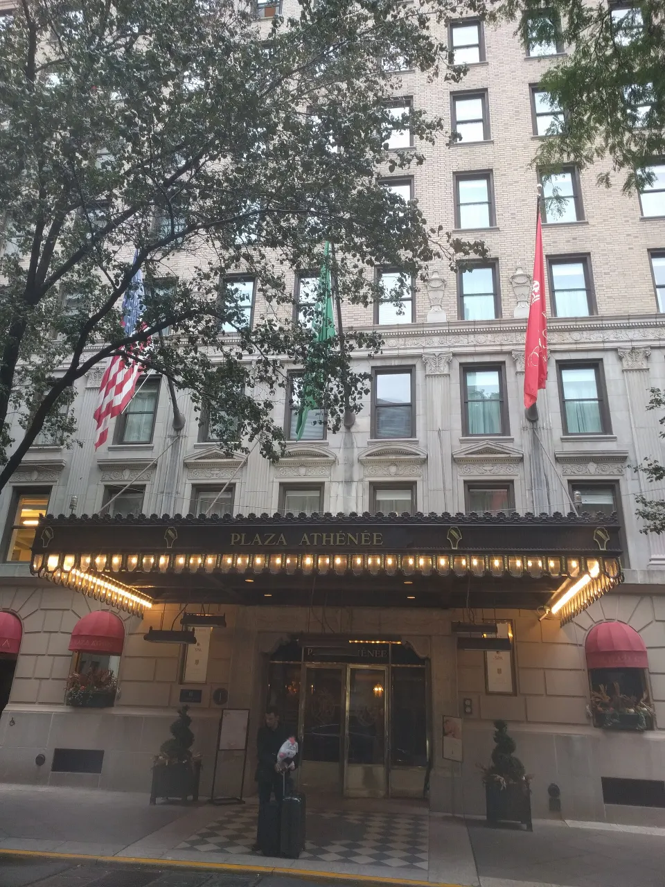 Plaza Athénée, New York
