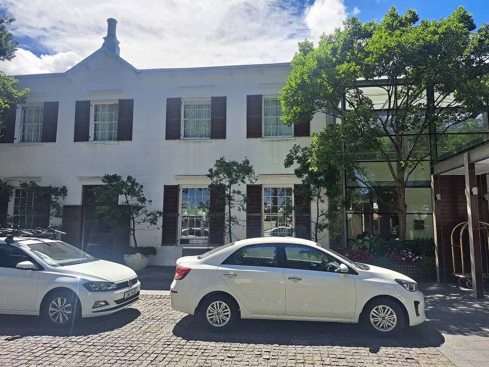 Vineyard Hotel