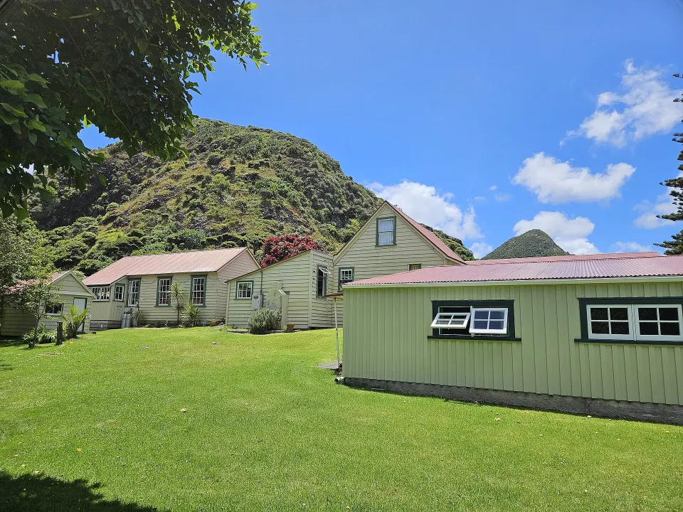Whatipu Lodge